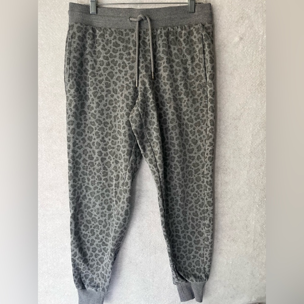 90 Degree Reflex Leopard Print Jogger Pants Size M